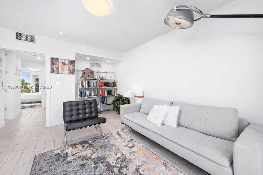 Active With Contract: $9,900 (3 beds, 3 baths, 2266 Square Feet)