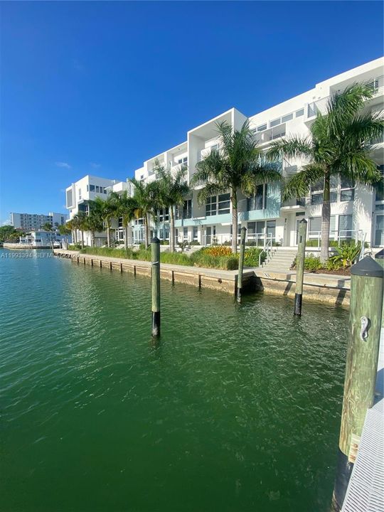 Active With Contract: $9,900 (3 beds, 3 baths, 2266 Square Feet)