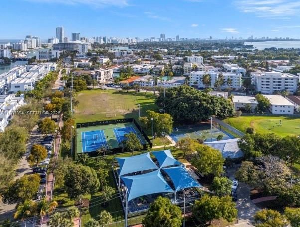 Active With Contract: $9,900 (3 beds, 3 baths, 2266 Square Feet)