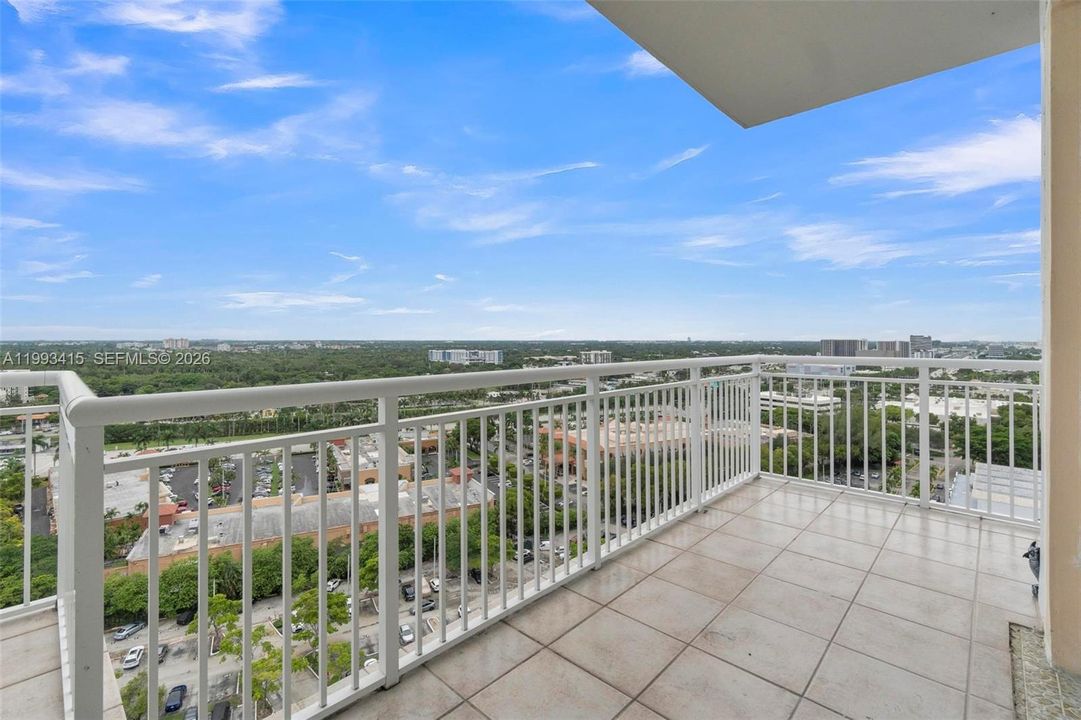 For Sale: $489,900 (2 beds, 2 baths, 1605 Square Feet)