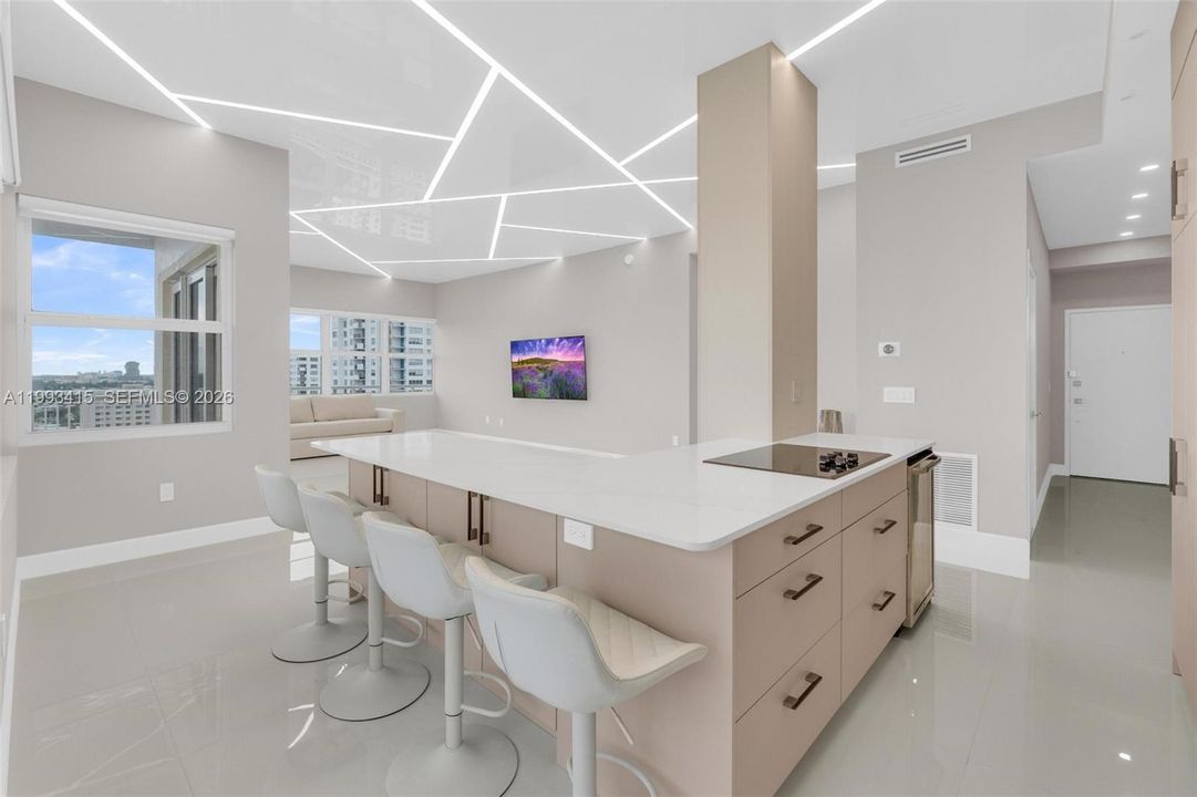 For Sale: $489,900 (2 beds, 2 baths, 1605 Square Feet)