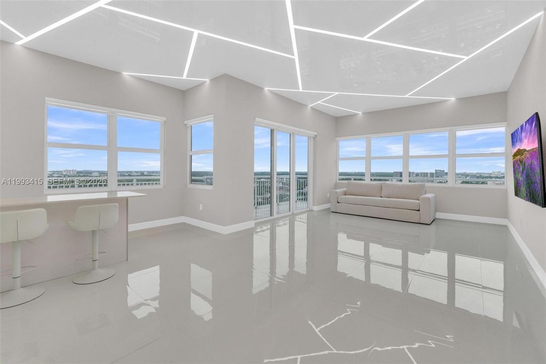 For Sale: $489,900 (2 beds, 2 baths, 1605 Square Feet)