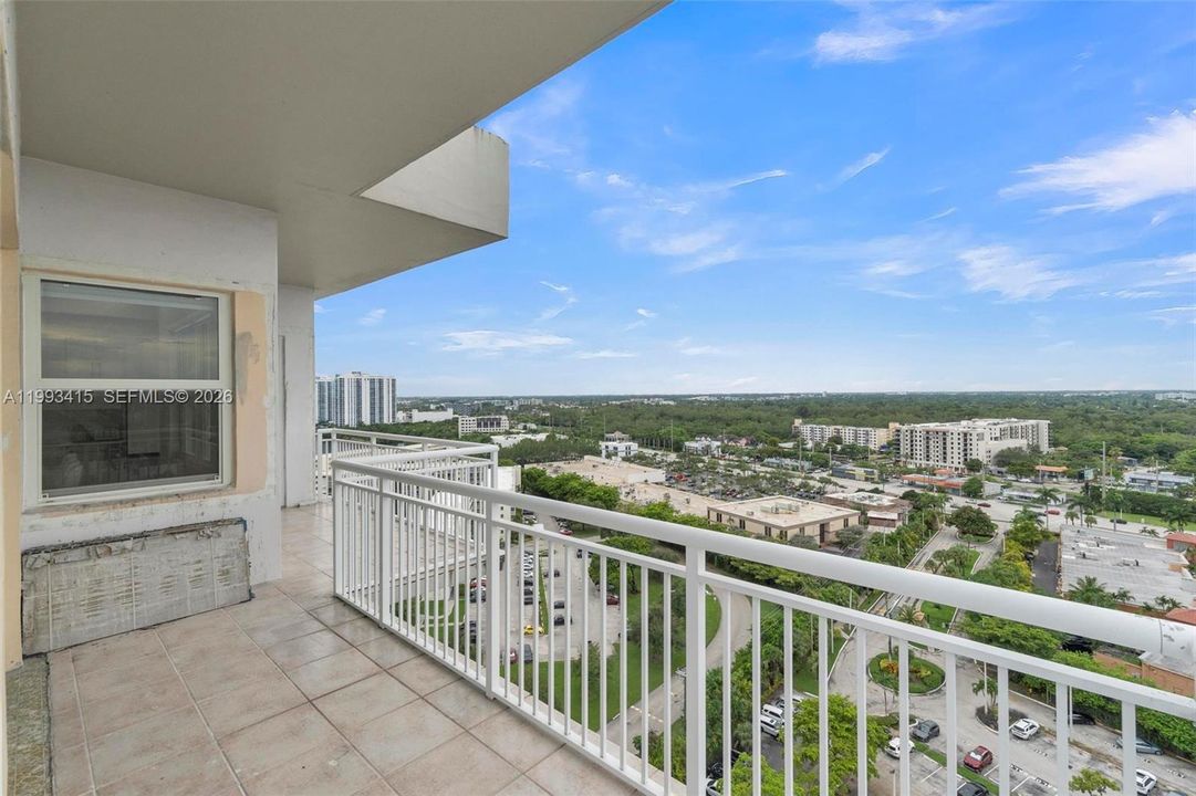 For Sale: $489,900 (2 beds, 2 baths, 1605 Square Feet)
