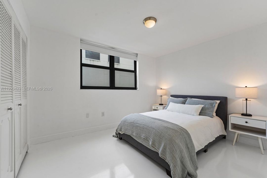 Active With Contract: $920,000 (2 beds, 2 baths, 1108 Square Feet)