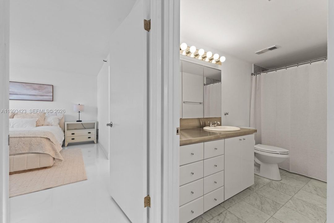 Active With Contract: $920,000 (2 beds, 2 baths, 1108 Square Feet)
