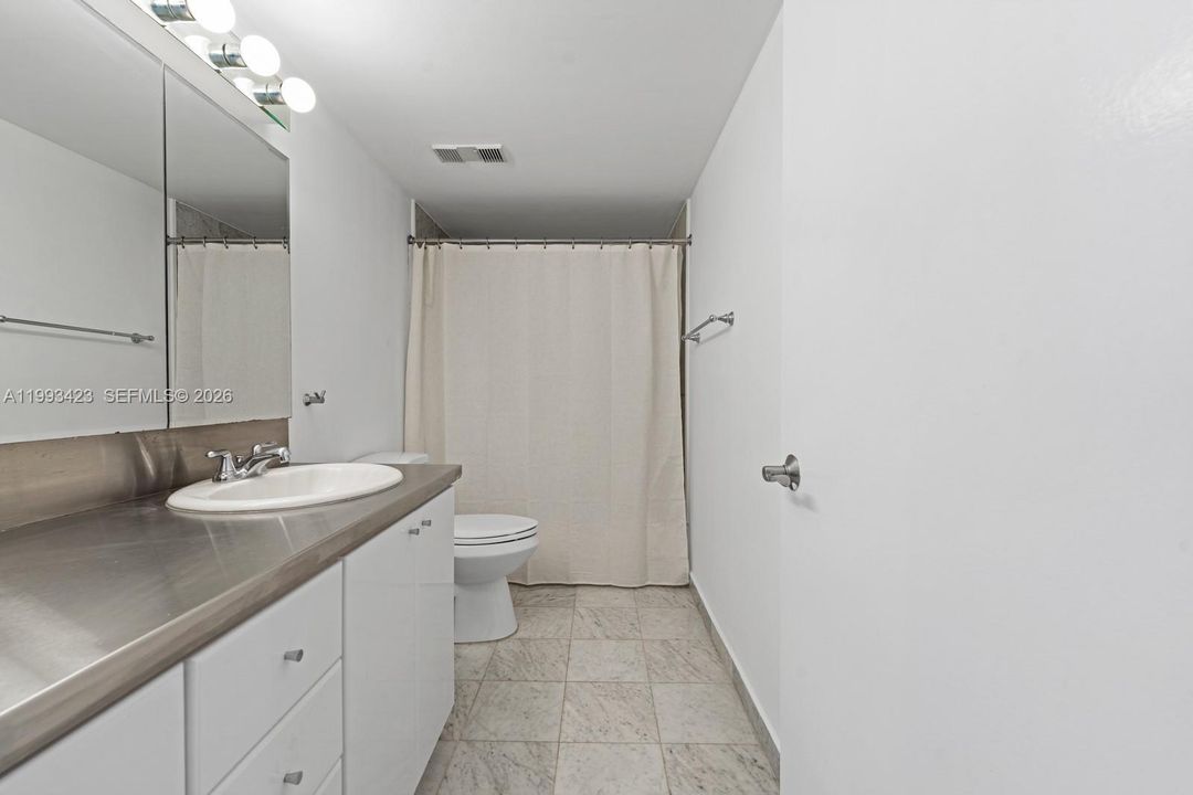 Active With Contract: $920,000 (2 beds, 2 baths, 1108 Square Feet)