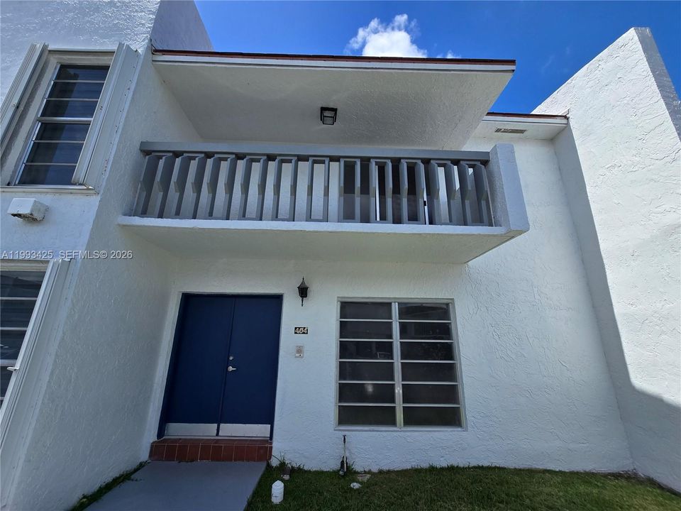 For Sale: $339,000 (3 beds, 2 baths, 1638 Square Feet)
