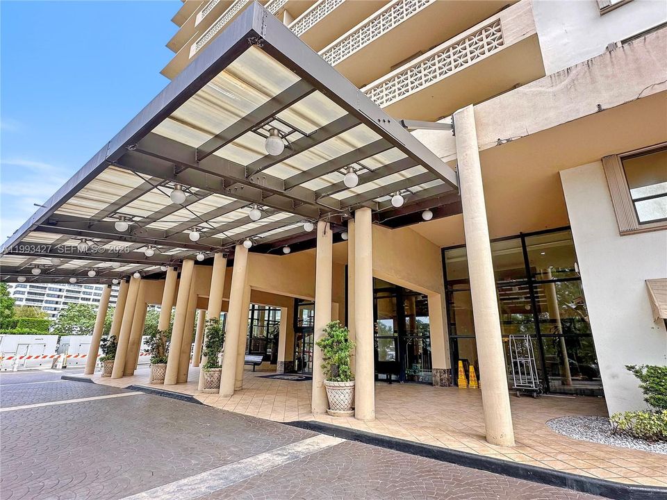 待售: $480,000 (1 贝兹, 1 浴室, 1019 平方英尺)