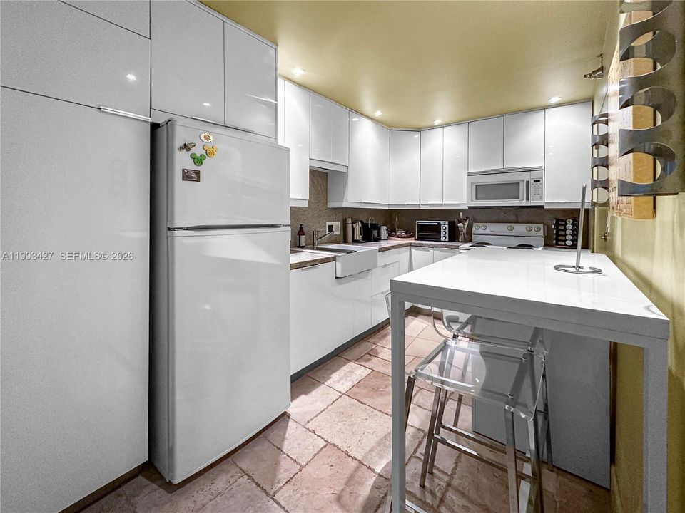 待售: $480,000 (1 贝兹, 1 浴室, 1019 平方英尺)