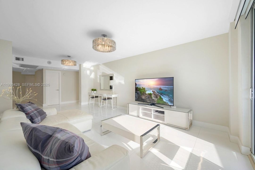 En Venta: $750,000 (3 camas, 2 baños, 1665 Pies cuadrados)