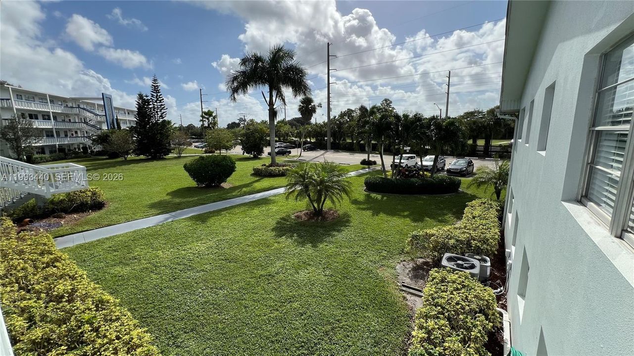 For Rent: $1,350 (1 beds, 1 baths, 585 Square Feet)