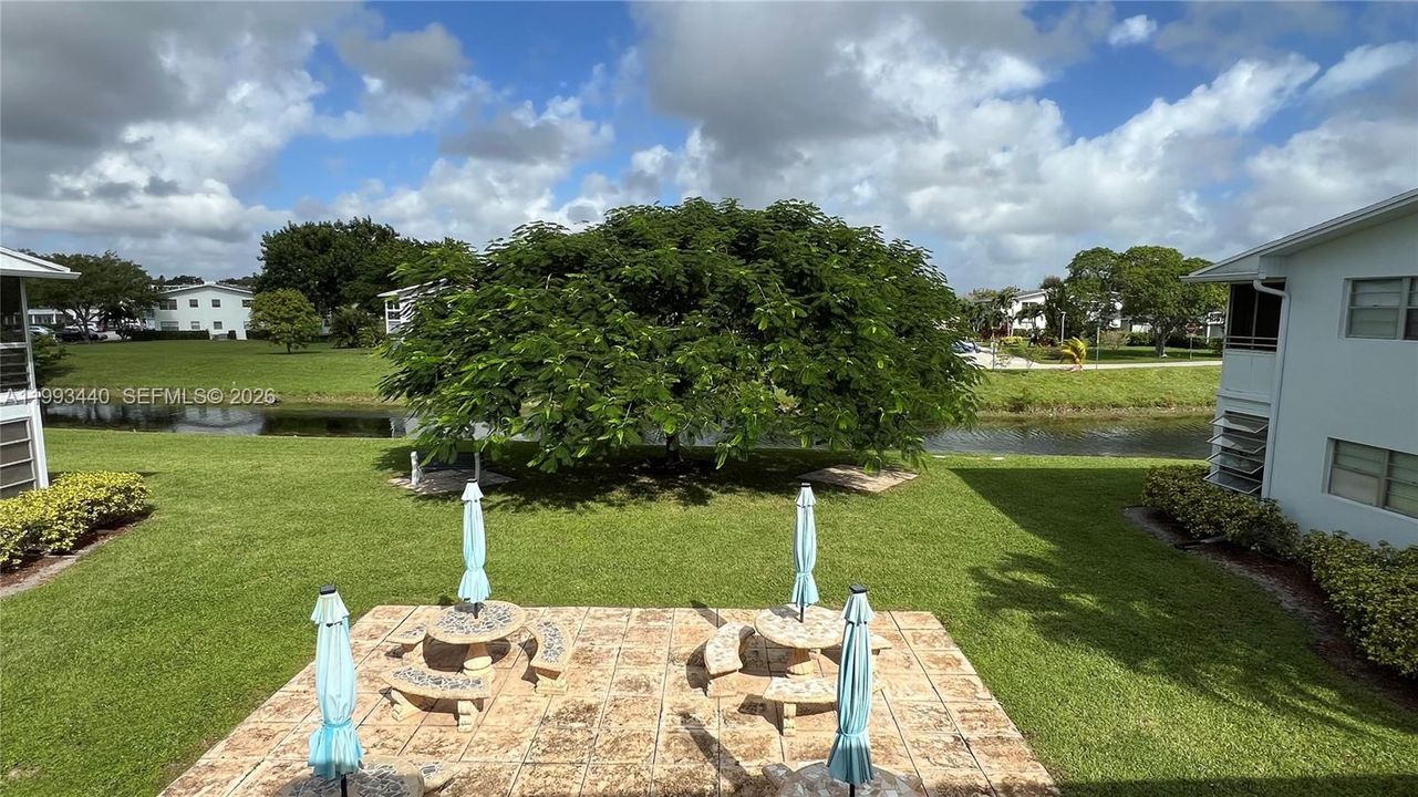 For Rent: $1,350 (1 beds, 1 baths, 585 Square Feet)