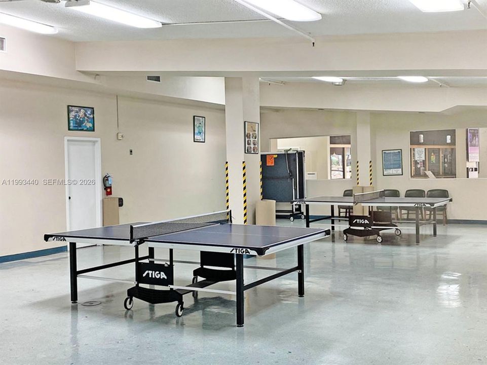 For Rent: $1,350 (1 beds, 1 baths, 585 Square Feet)