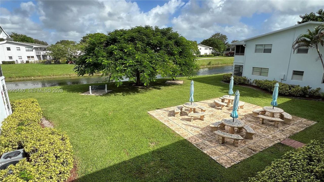 For Rent: $1,350 (1 beds, 1 baths, 585 Square Feet)