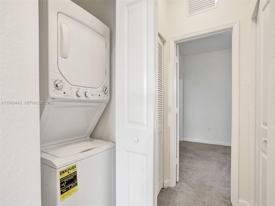 En Renta: $2,950 (3 camas, 3 baños, 1332 Pies cuadrados)