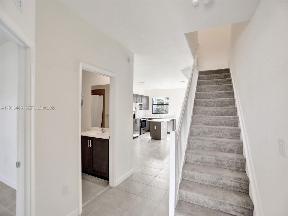 En Renta: $2,950 (3 camas, 3 baños, 1332 Pies cuadrados)