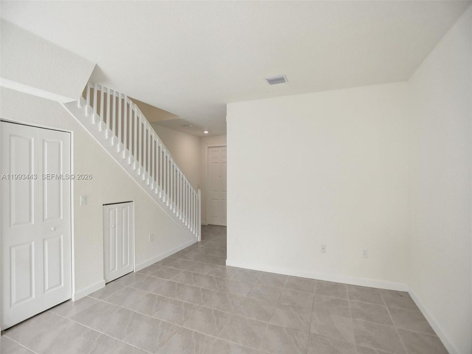 En Renta: $2,950 (3 camas, 3 baños, 1332 Pies cuadrados)