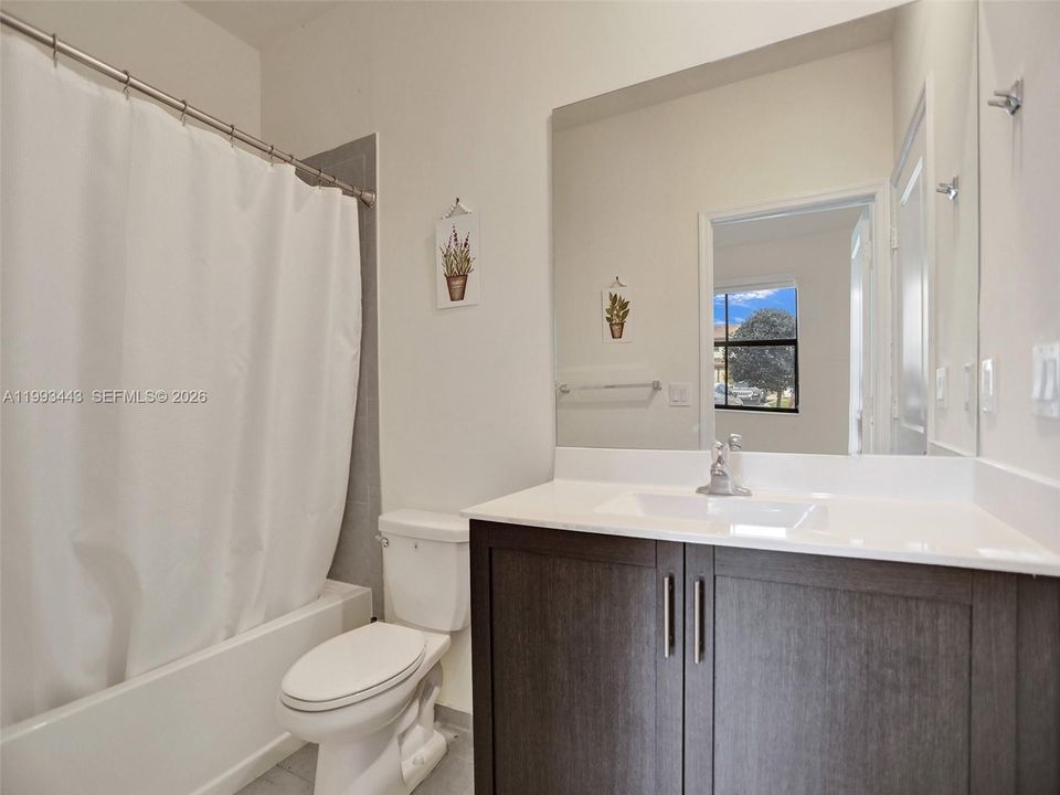 En Renta: $2,950 (3 camas, 3 baños, 1332 Pies cuadrados)