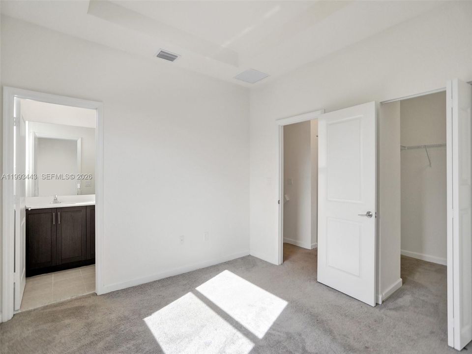 En Renta: $2,950 (3 camas, 3 baños, 1332 Pies cuadrados)