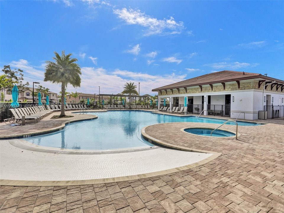 En Renta: $2,950 (3 camas, 3 baños, 1332 Pies cuadrados)