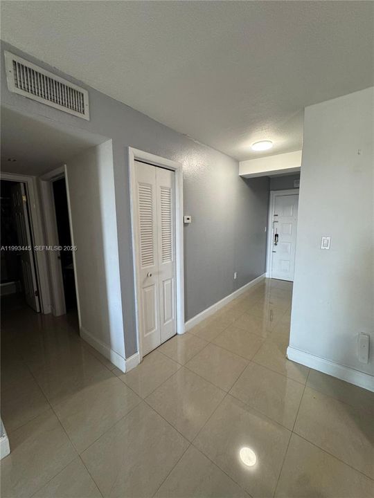 Active With Contract: $245,000 (2 beds, 2 baths, 980 Square Feet)