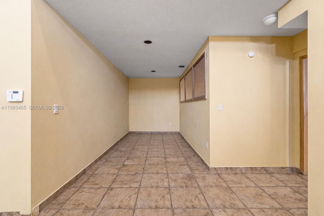 En Venta: $2,250,000 (6 camas, 4 baños, 5151 Pies cuadrados)