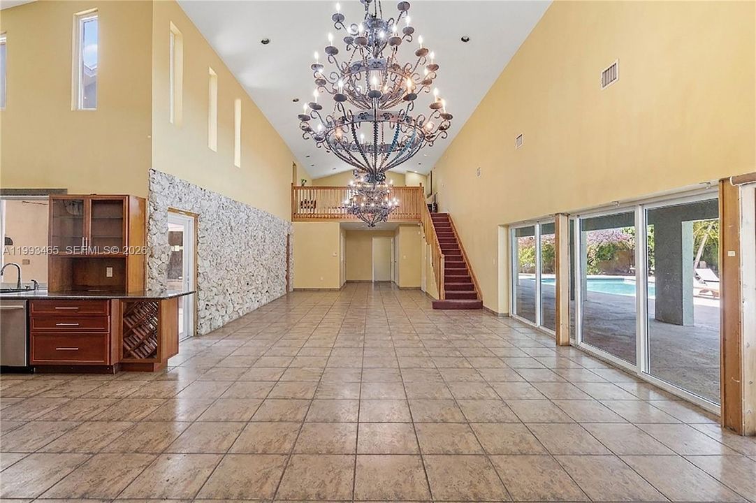 En Venta: $2,250,000 (6 camas, 4 baños, 5151 Pies cuadrados)