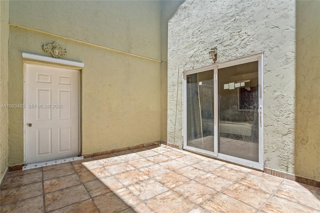 En Venta: $2,250,000 (6 camas, 4 baños, 5151 Pies cuadrados)