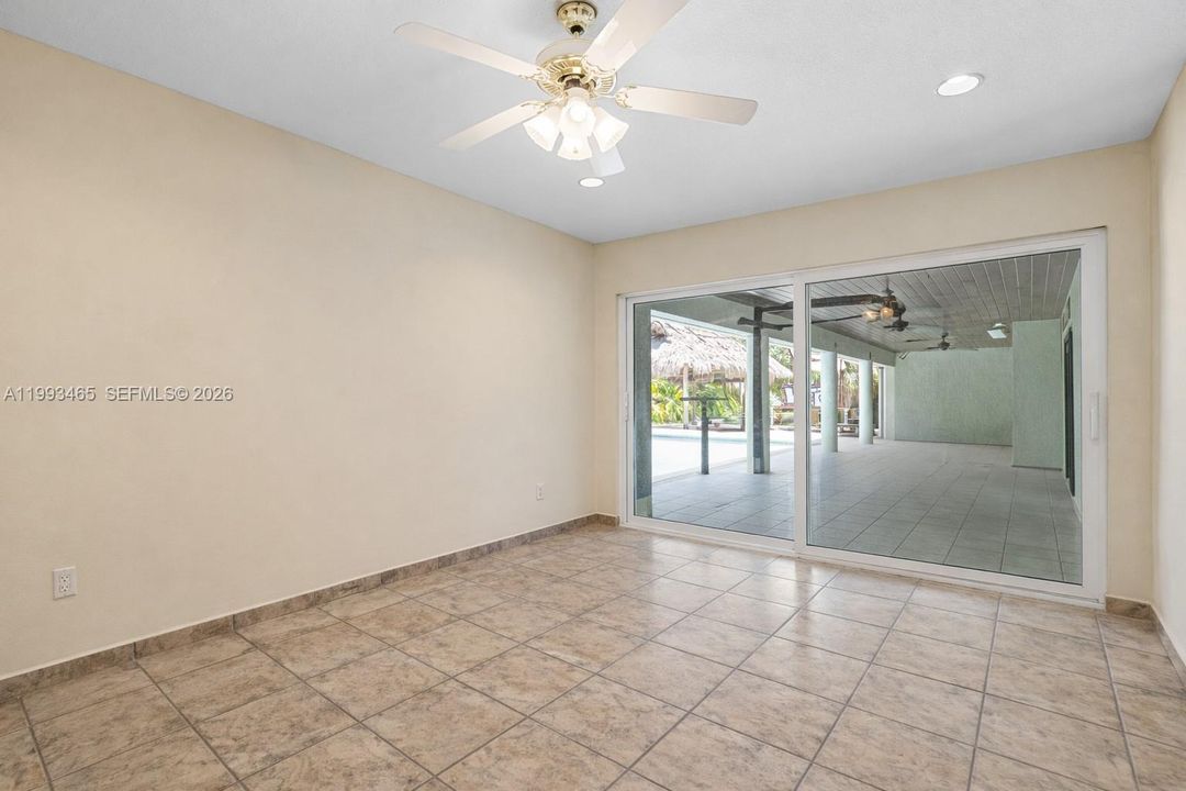 En Venta: $2,250,000 (6 camas, 4 baños, 5151 Pies cuadrados)