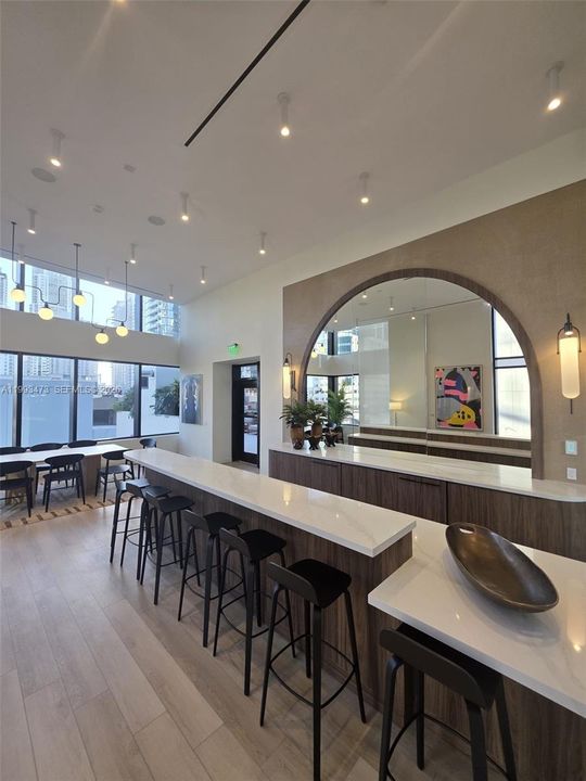 待售: $629,000 (1 贝兹, 1 浴室, 0 平方英尺)