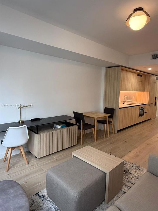 待售: $629,000 (1 贝兹, 1 浴室, 0 平方英尺)