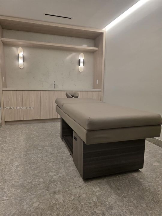 待售: $629,000 (1 贝兹, 1 浴室, 0 平方英尺)