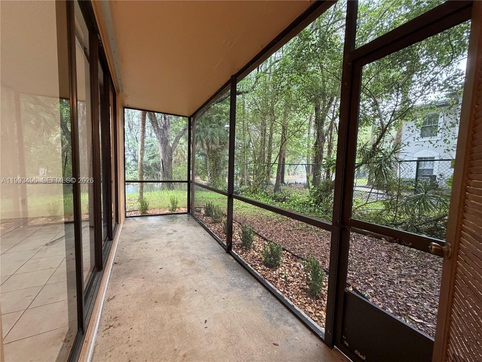 For Sale: $265,000 (2 beds, 2 baths, 1130 Square Feet)