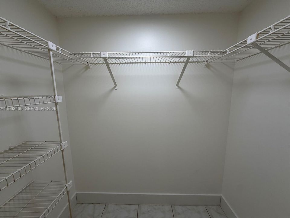 For Sale: $265,000 (2 beds, 2 baths, 1130 Square Feet)