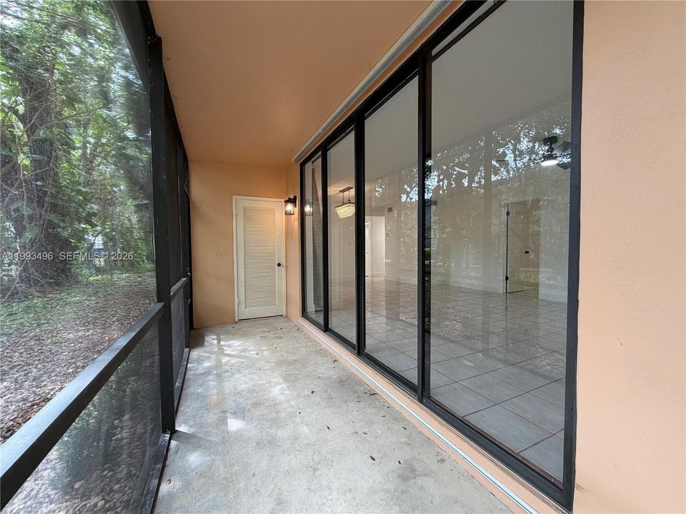 For Sale: $265,000 (2 beds, 2 baths, 1130 Square Feet)