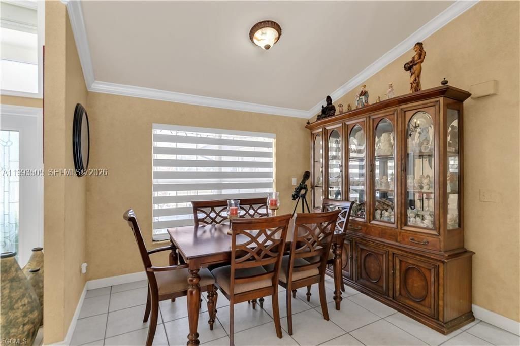 For Sale: $419,000 (3 beds, 2 baths, 1697 Square Feet)
