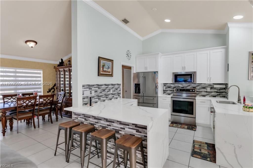 For Sale: $419,000 (3 beds, 2 baths, 1697 Square Feet)