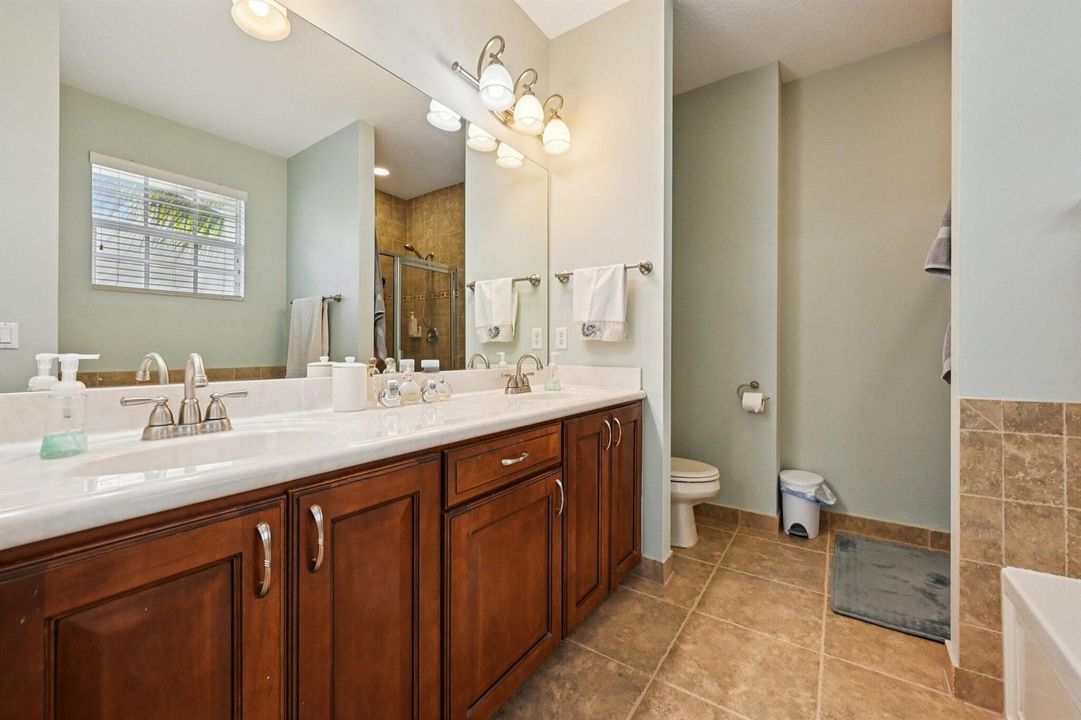 18-web-or-mls-E Pigeon Plum Dr 108-S0104