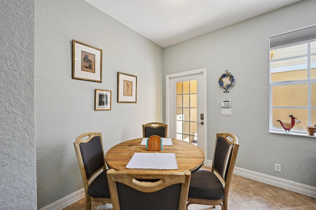 Kitchen dining area