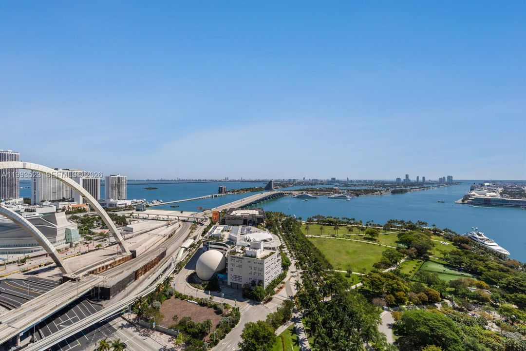 En Venta: $6,800,000 (4 camas, 5 baños, 4600 Pies cuadrados)