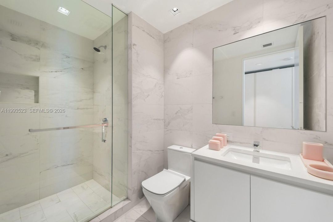 En Venta: $6,800,000 (4 camas, 5 baños, 4600 Pies cuadrados)