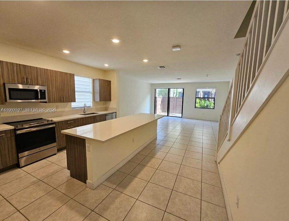 For Sale: $630,000 (4 beds, 3 baths, 1908 Square Feet)