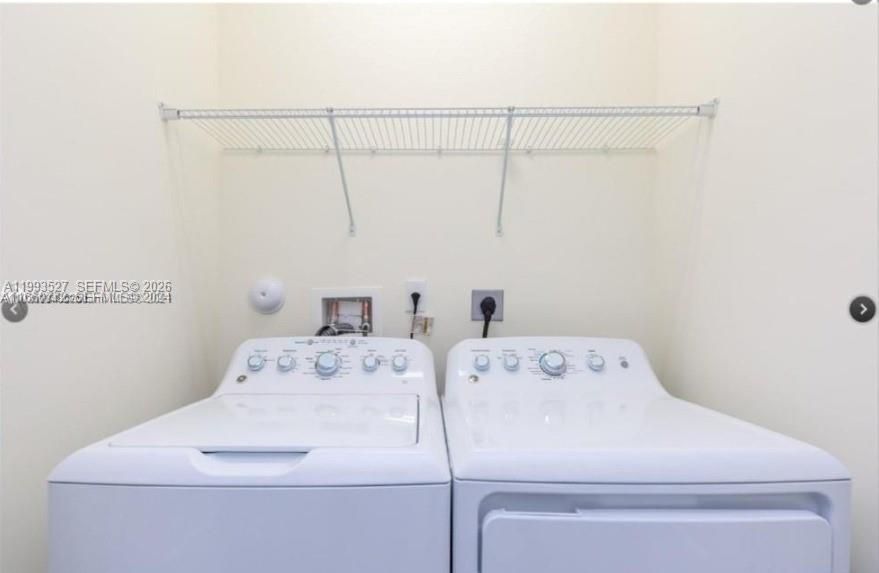 For Sale: $630,000 (4 beds, 3 baths, 1908 Square Feet)
