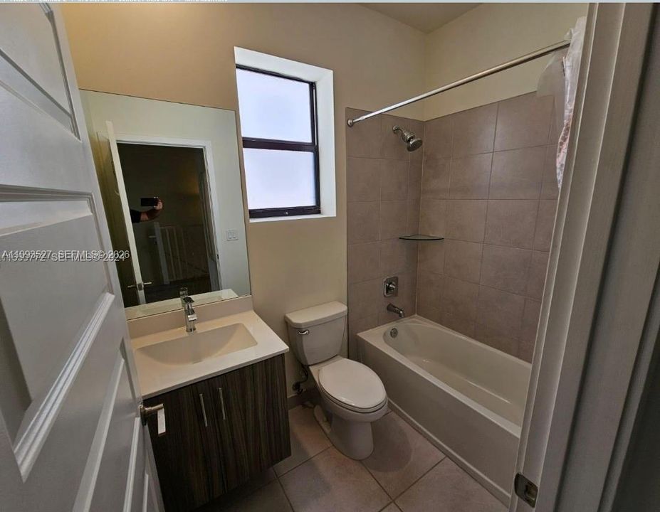 For Sale: $630,000 (4 beds, 3 baths, 1908 Square Feet)