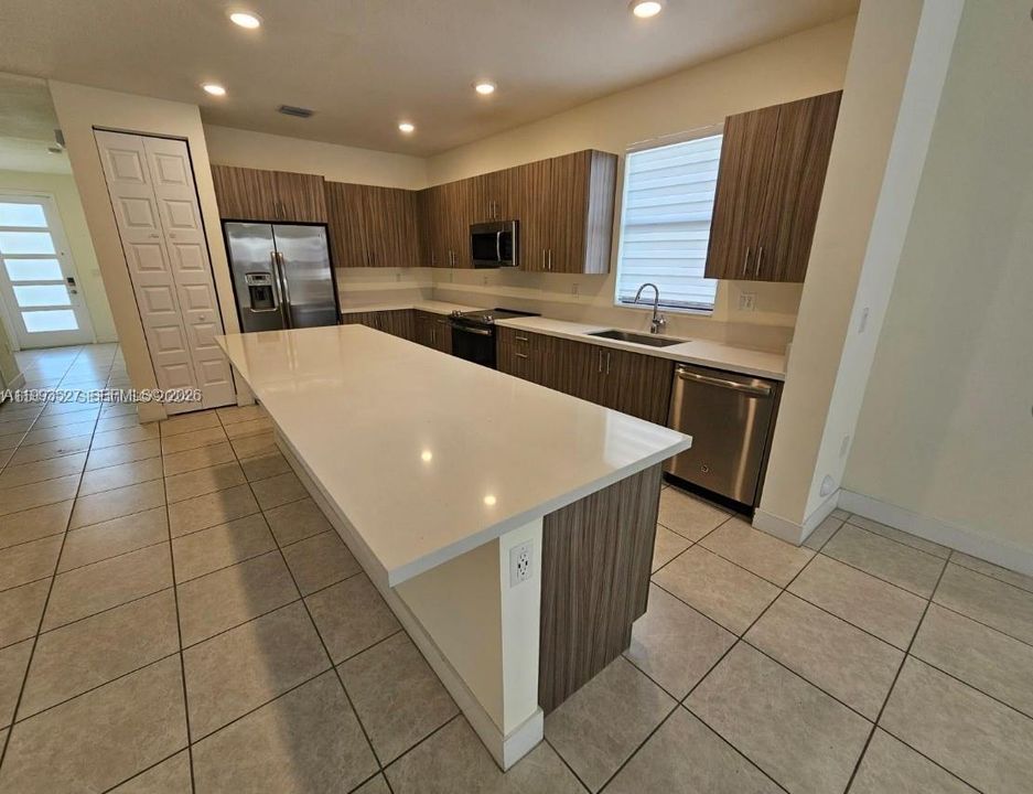 For Sale: $630,000 (4 beds, 3 baths, 1908 Square Feet)