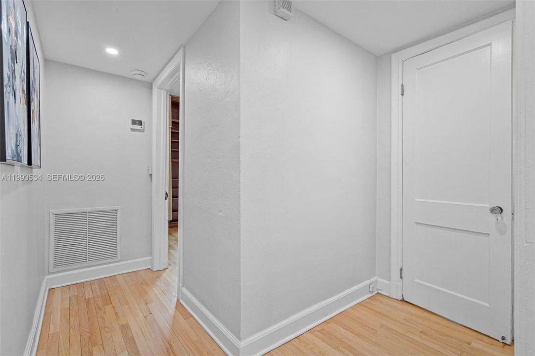 For Sale: $1,679,000 (3 beds, 2 baths, 2009 Square Feet)