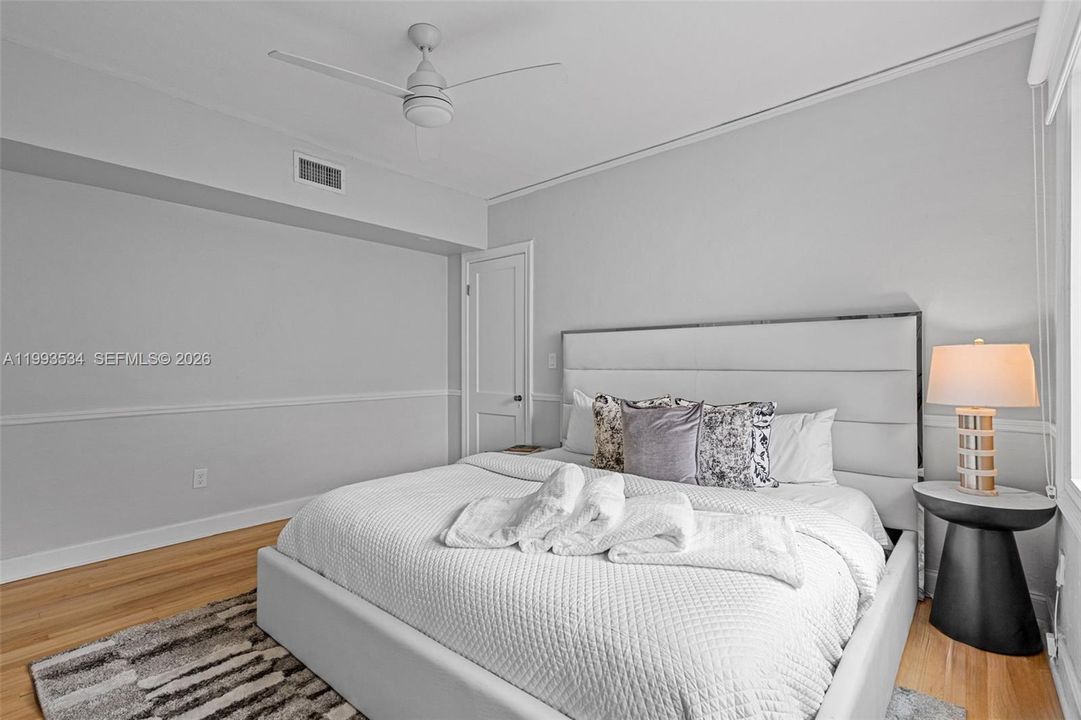 For Sale: $1,679,000 (3 beds, 2 baths, 2009 Square Feet)