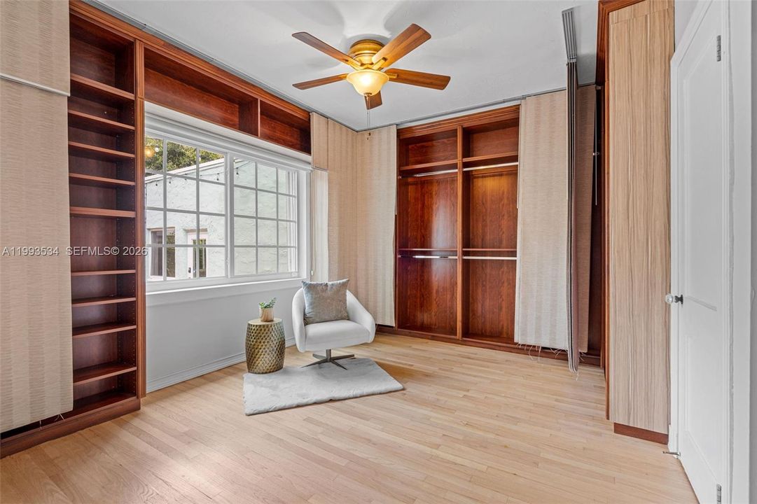 For Sale: $1,679,000 (3 beds, 2 baths, 2009 Square Feet)