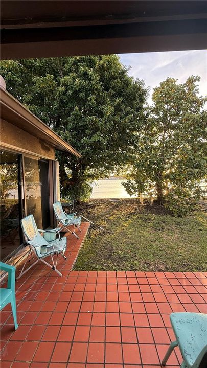 В аренду: $1,850 (1 спален, 1 ванн, 1765 Квадратных фут)