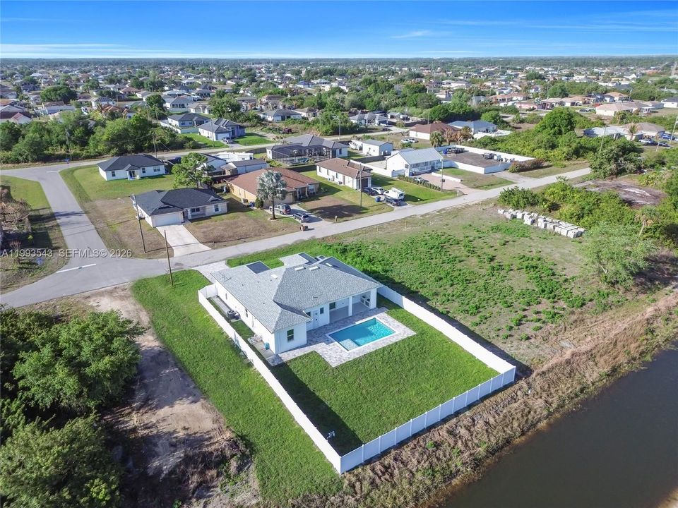 Vendido Recientemente: $459,900 (3 camas, 2 baños, 0 Pies cuadrados)